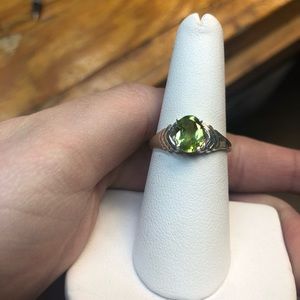 Elegant Peridot ring